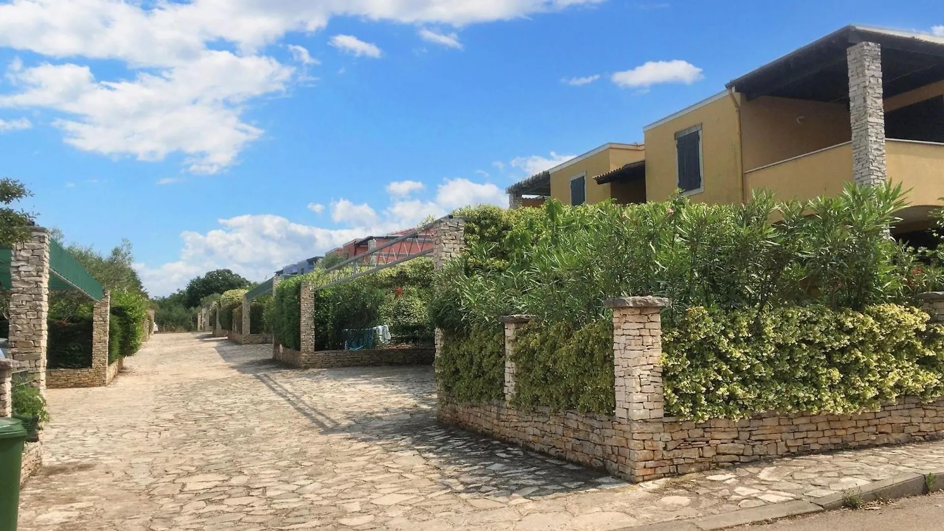 Modern Apartment In Basanija 73 M² Balcony And Air Conditioning Croatia