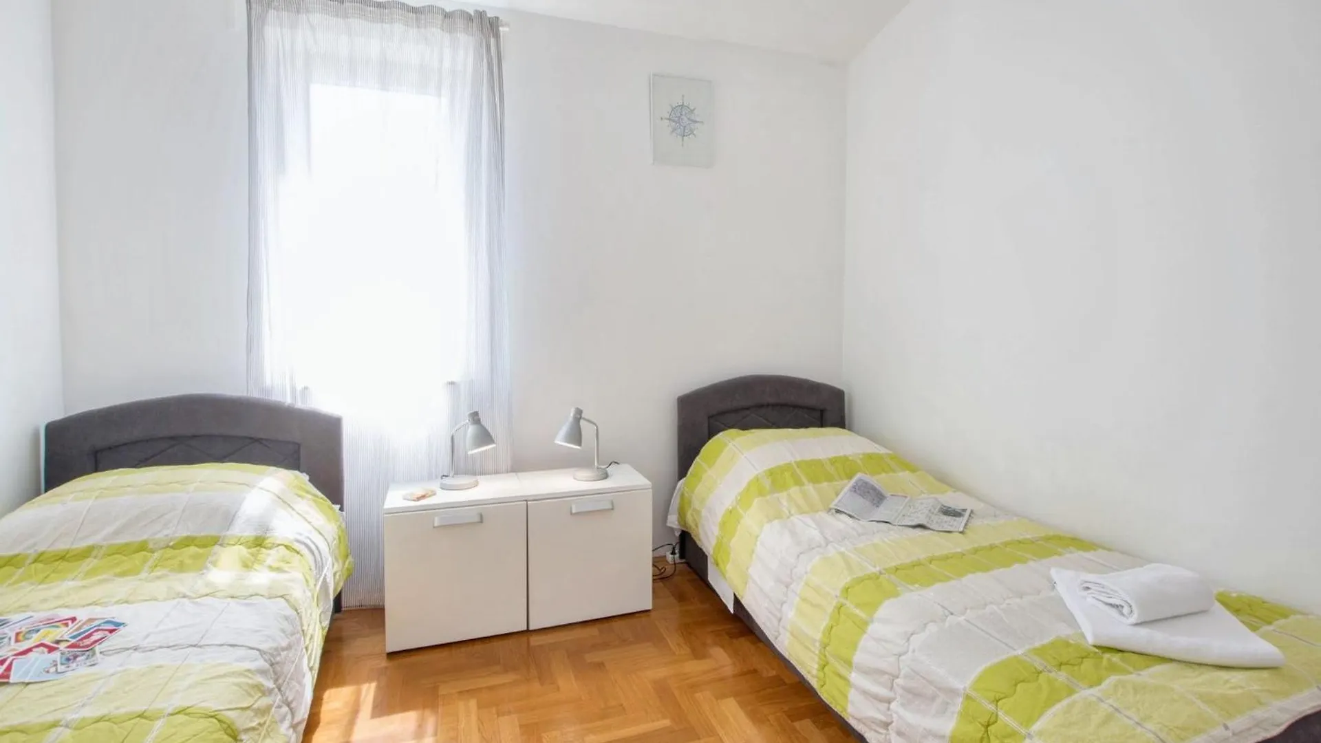 Modern Apartment In Basanija 73 M² Balcony And Air Conditioning