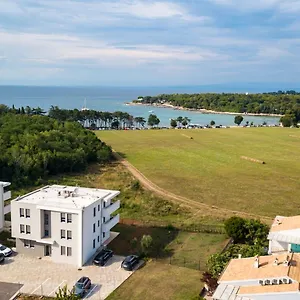  Apartmán Baden Basanija, Umag-with Sea View, Parking And 300m From The